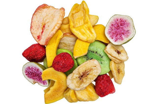 Mix de frutas tropicais em chips